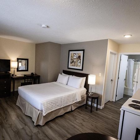 Siesta Suites Kelowna Eksteriør bilde