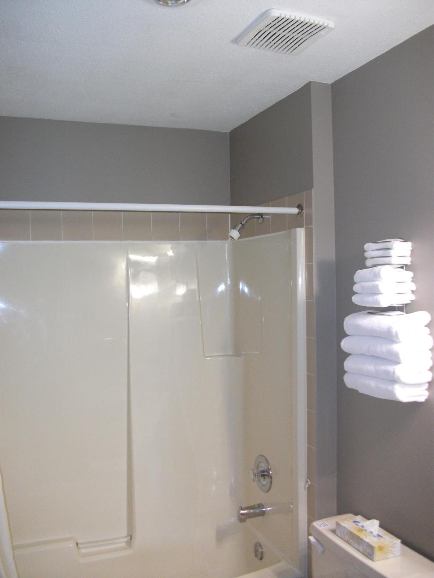 Siesta Suites Kelowna Eksteriør bilde