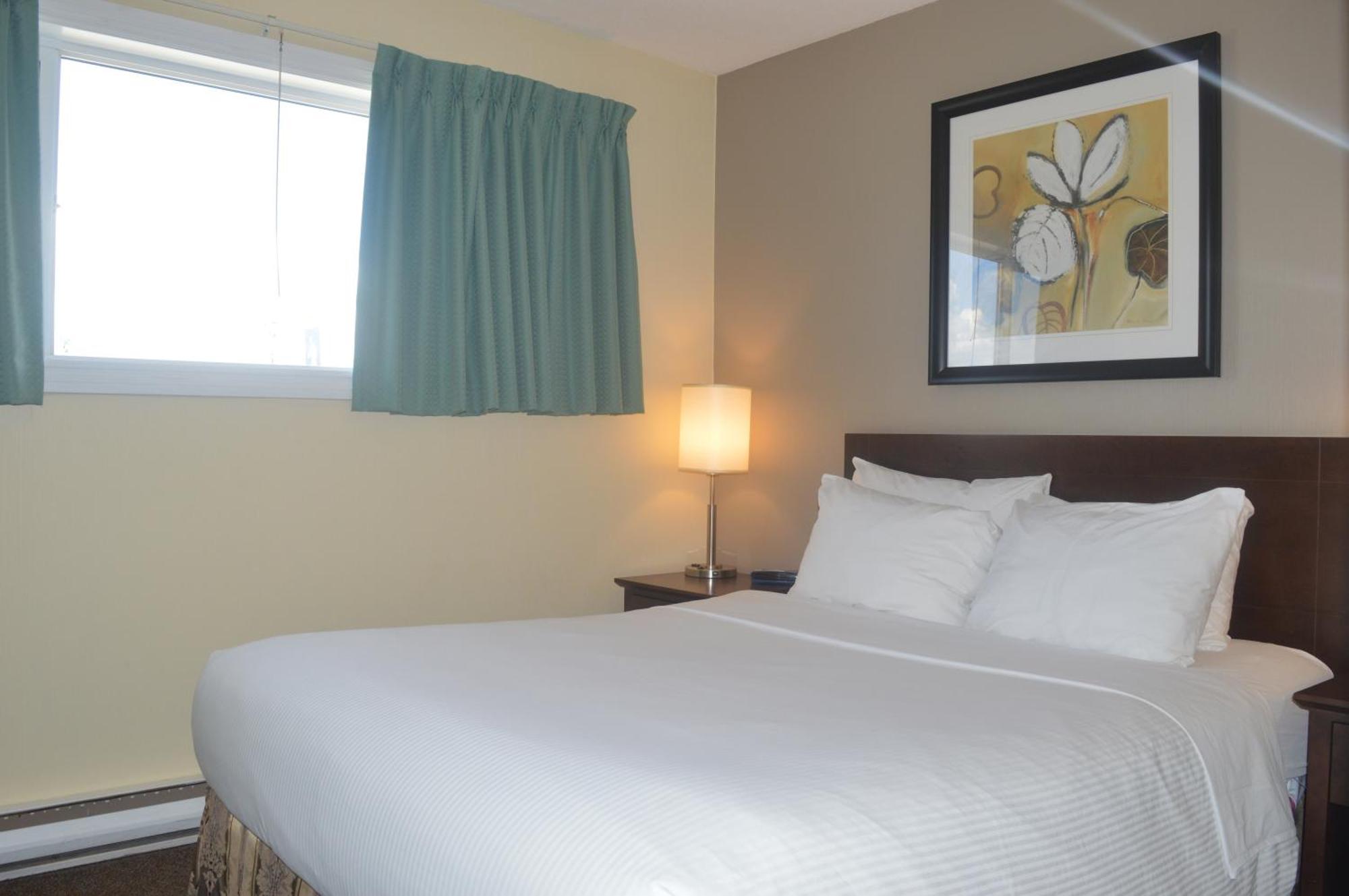 Siesta Suites Kelowna Eksteriør bilde