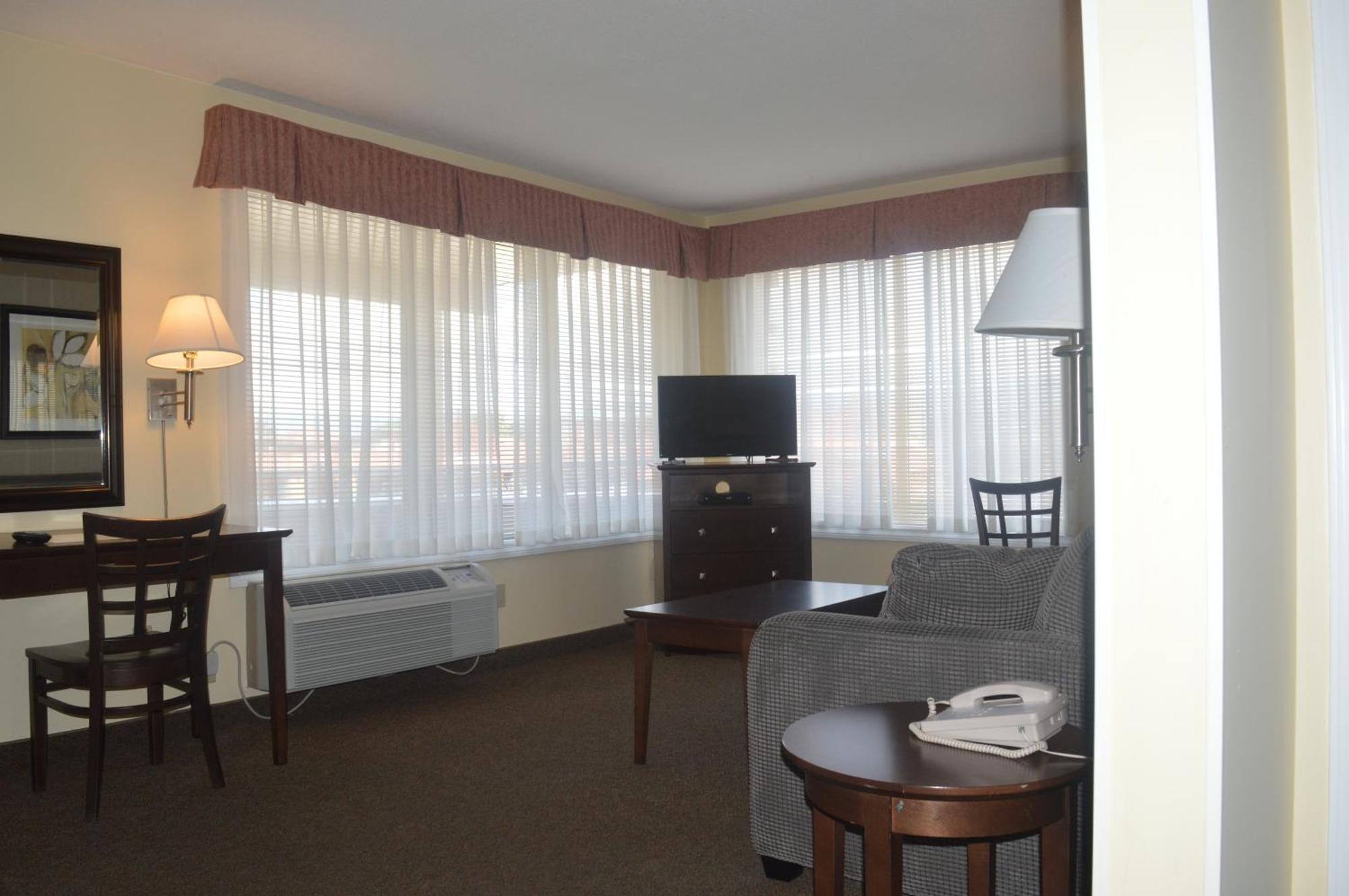 Siesta Suites Kelowna Eksteriør bilde