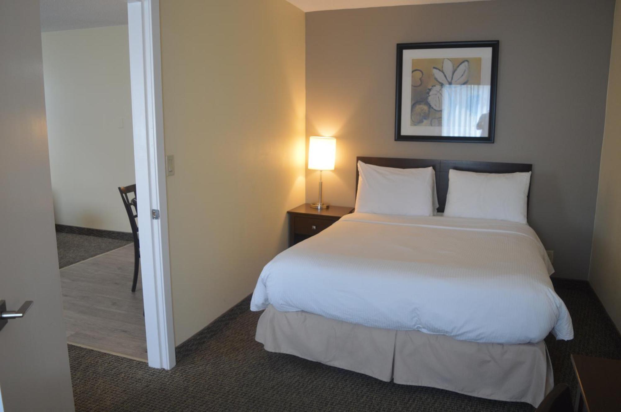 Siesta Suites Kelowna Eksteriør bilde