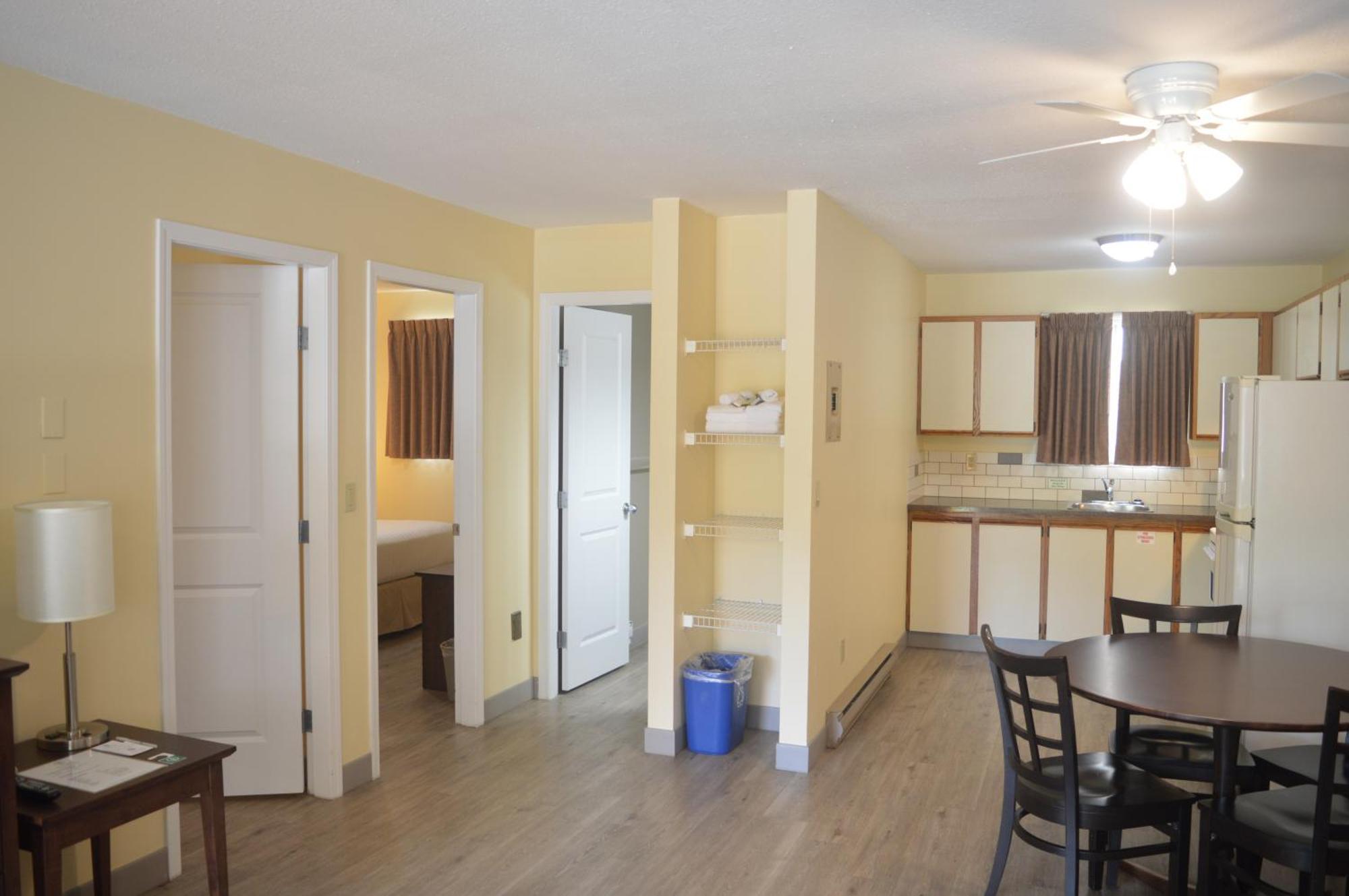 Siesta Suites Kelowna Eksteriør bilde