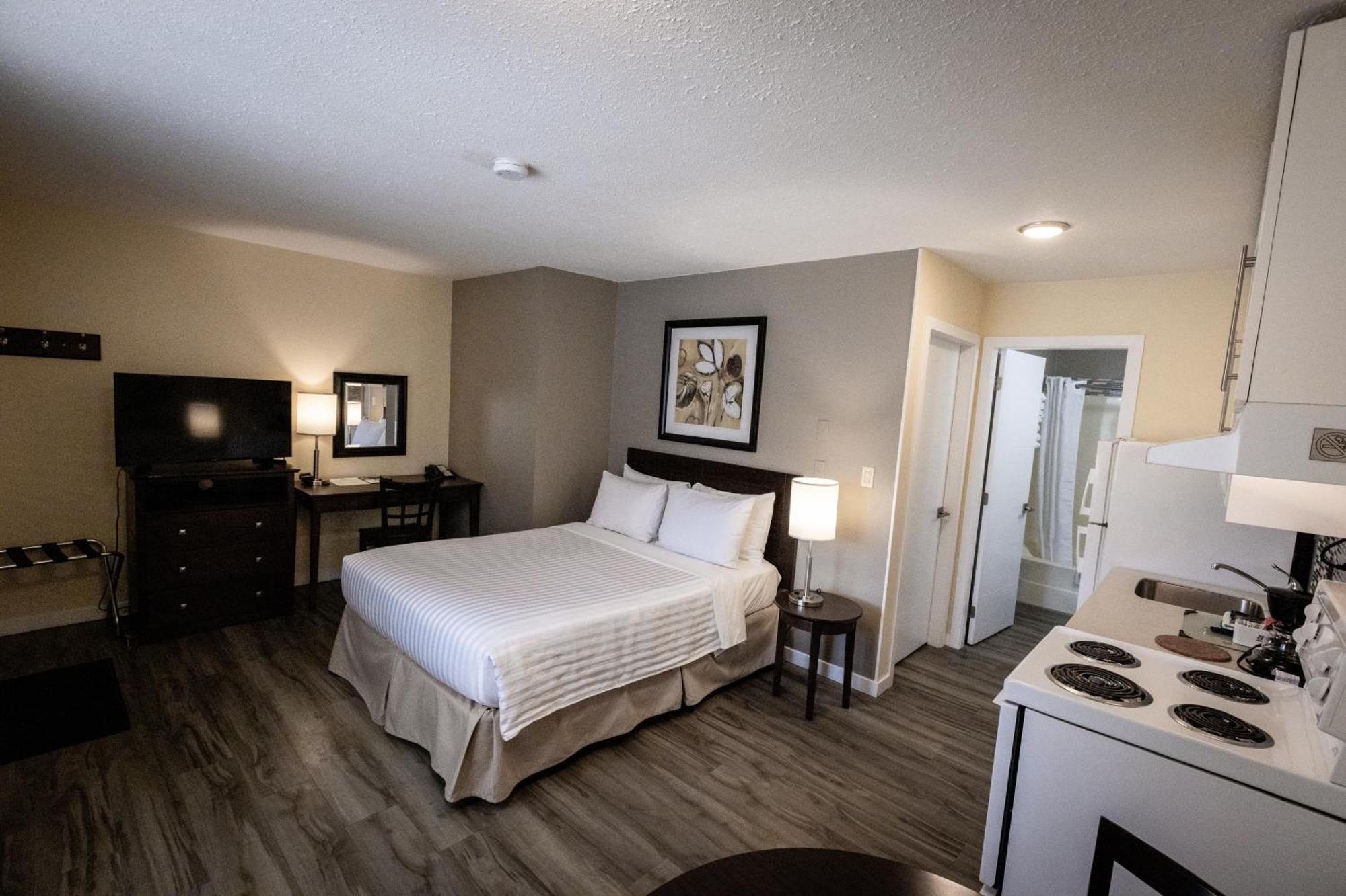 Siesta Suites Kelowna Eksteriør bilde