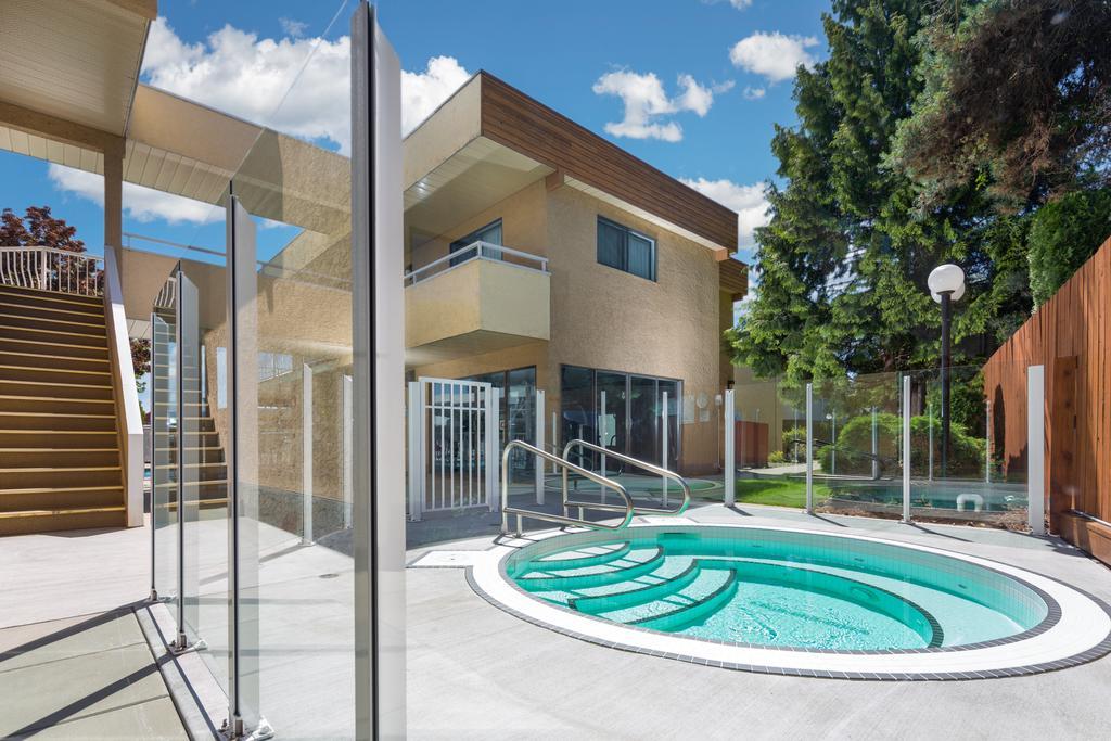 Siesta Suites Kelowna Eksteriør bilde