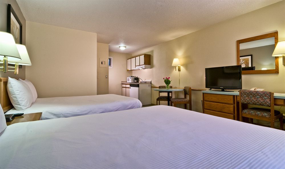 Siesta Suites Kelowna Eksteriør bilde