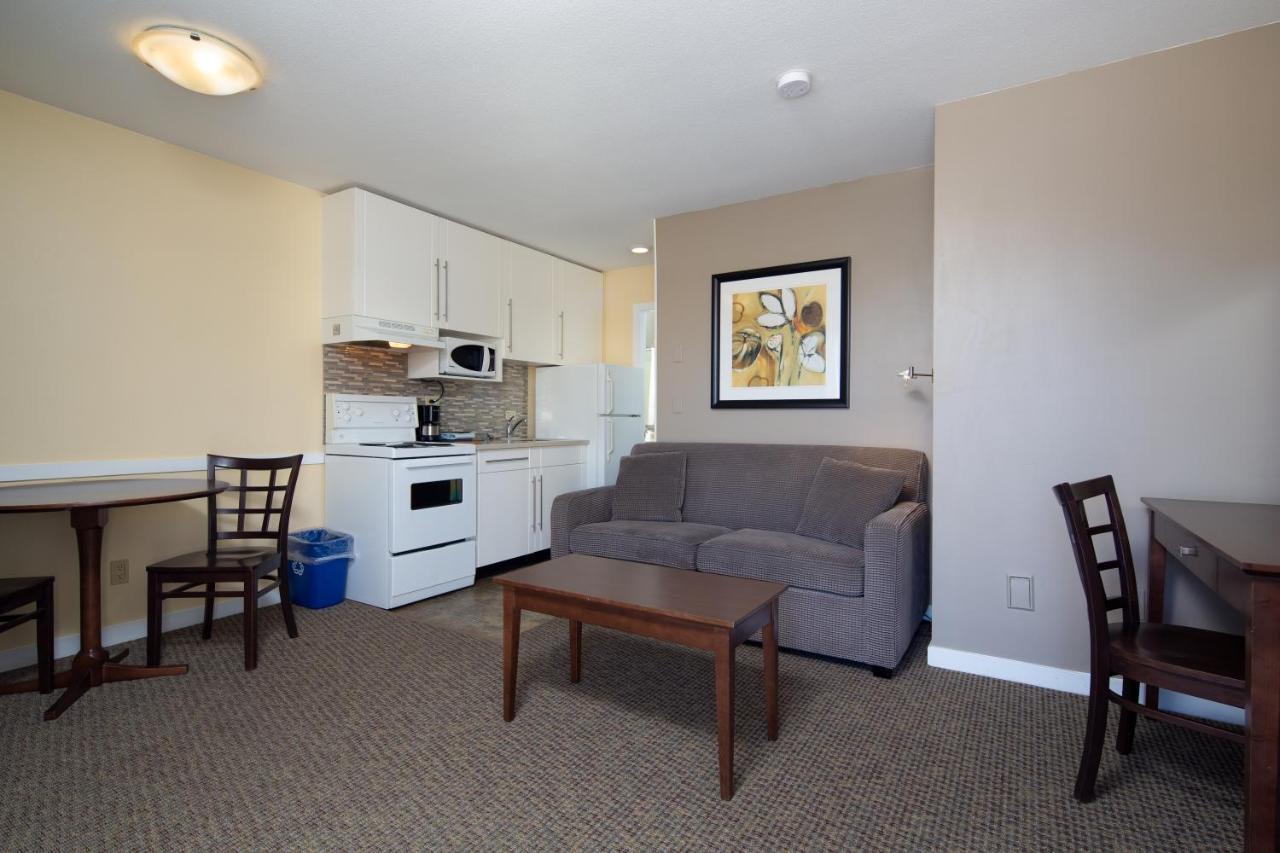 Siesta Suites Kelowna Eksteriør bilde