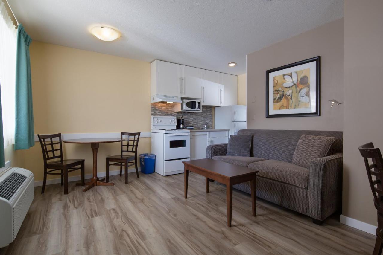 Siesta Suites Kelowna Eksteriør bilde