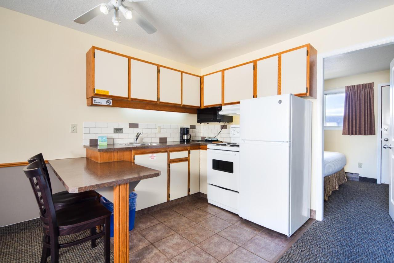 Siesta Suites Kelowna Eksteriør bilde