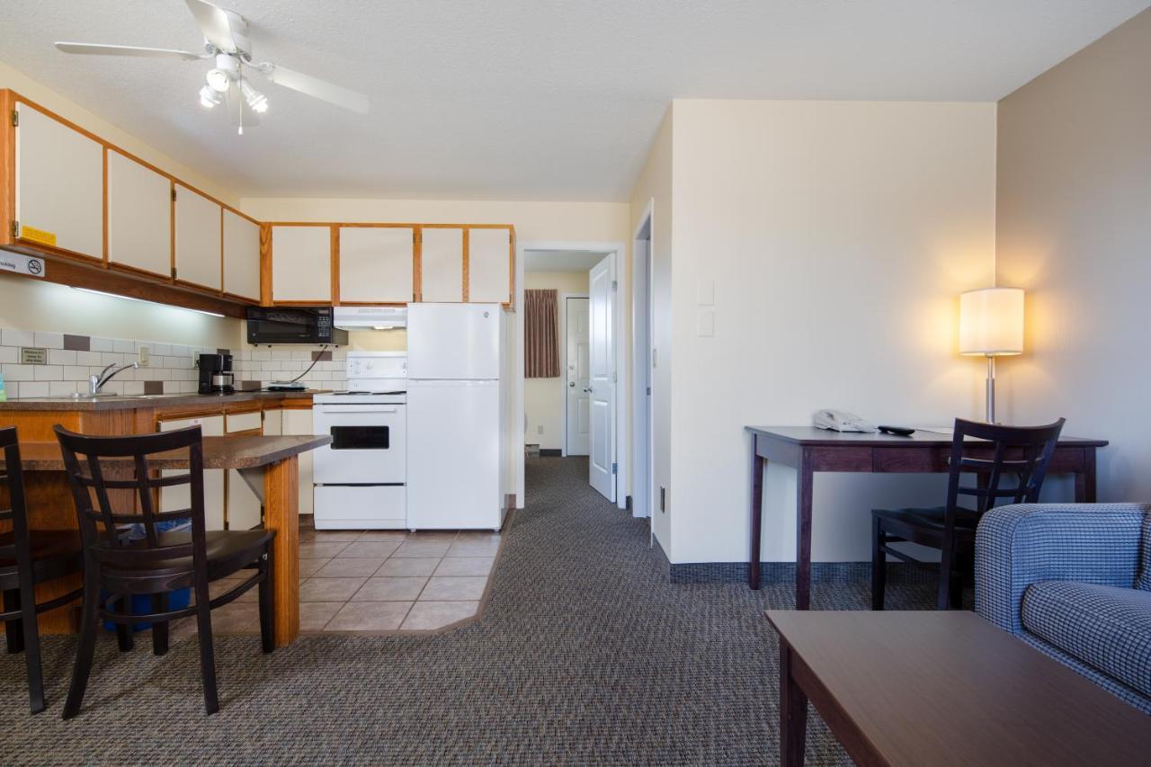 Siesta Suites Kelowna Eksteriør bilde